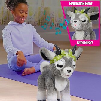 FurReal Daisy the Yoga Goat &ndash; Interactief knuffeldier vol yoga-pret