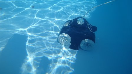 RoboHome - Interline Jellyfish 5220 automatische zwembadrobot