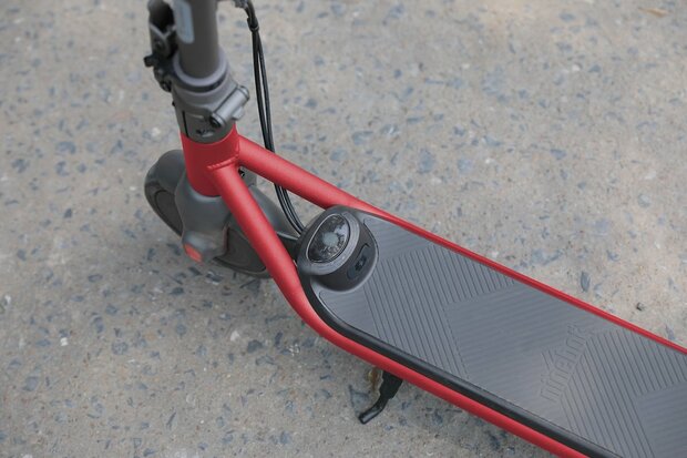 www.robohome.nl - Segway Ninebot eKickScooter ZING C15