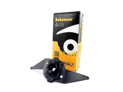 Robomow RM mowing blade